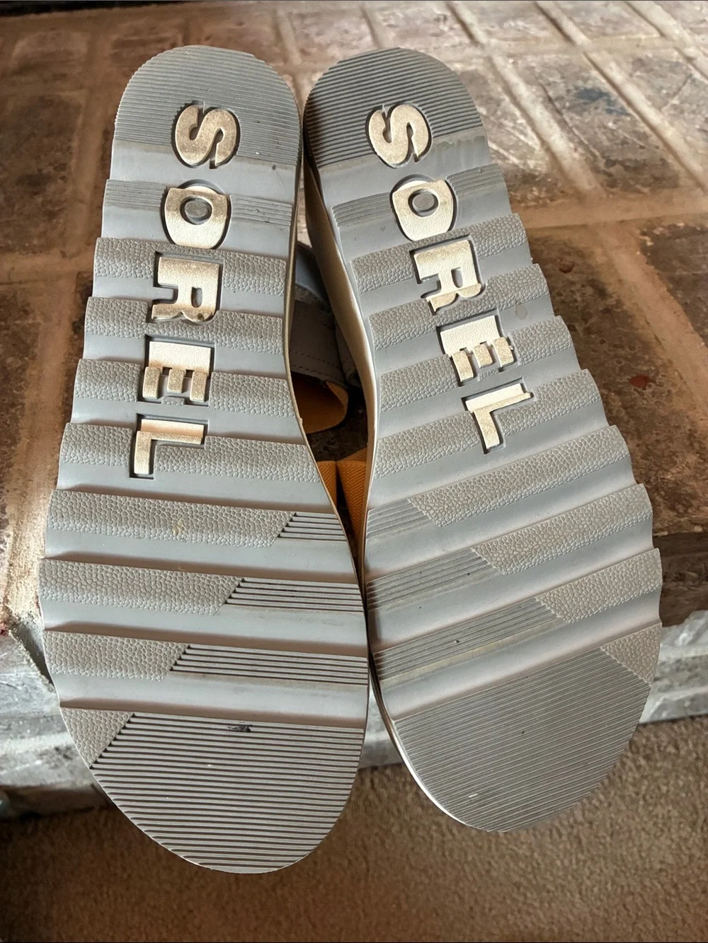 Sorel Women's Cameron Flatform Slingback Sandals—like new